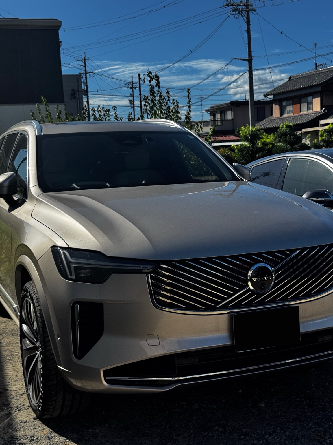 ウィンドウプロテクションフィルムとフロントスモークフィルムを施工したボルボ XC90